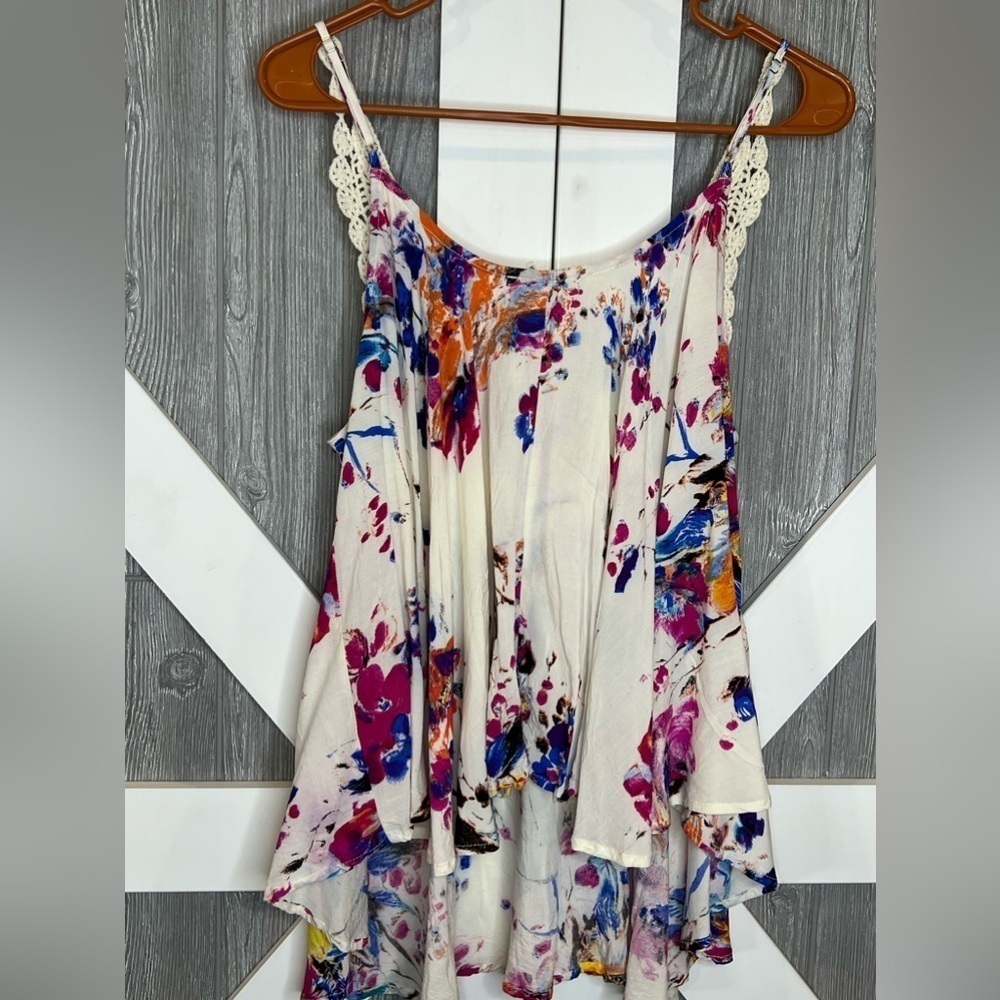B4.31. NWOT Splash of Color Floral Sleeveless Crocheted Top Small - Picture 4 of 8